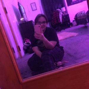 Meet your Posher, Abigail